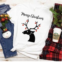 mery christmas reindeer with ornament t-shirt, christmas unisex t-shirt, reindeer with ornaments t-shirts for family, c