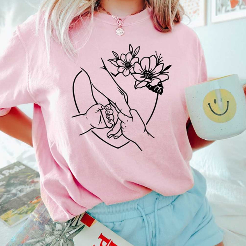 MR352023113233mamaandkidsholdhandscustommothersdayshirtfunnyimage1jpg