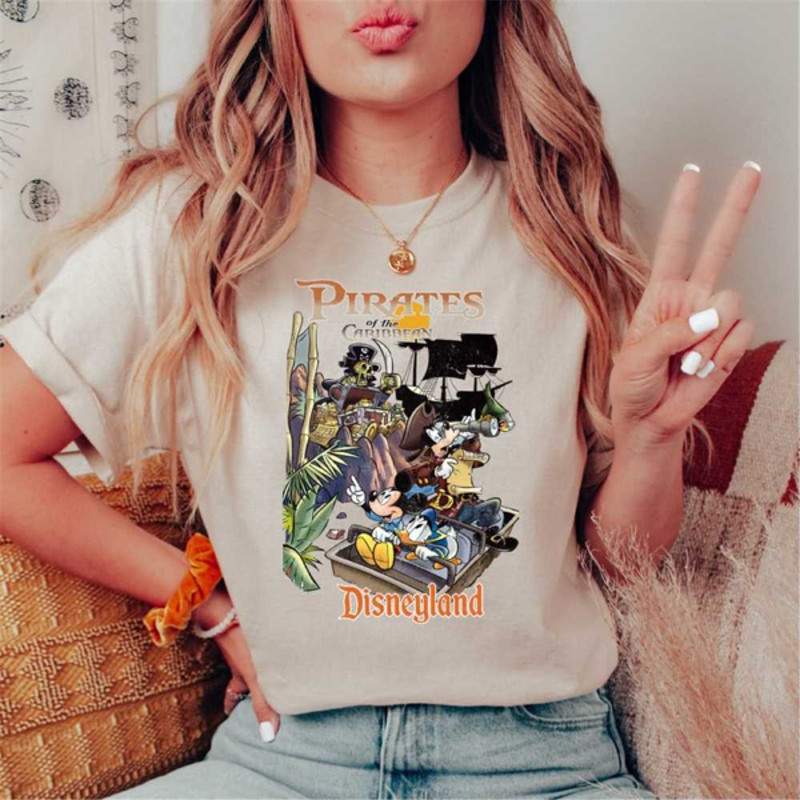 MR2510202382815disneylandpiratesshirtvintagepiratesofthecaribbeanimage1jpg