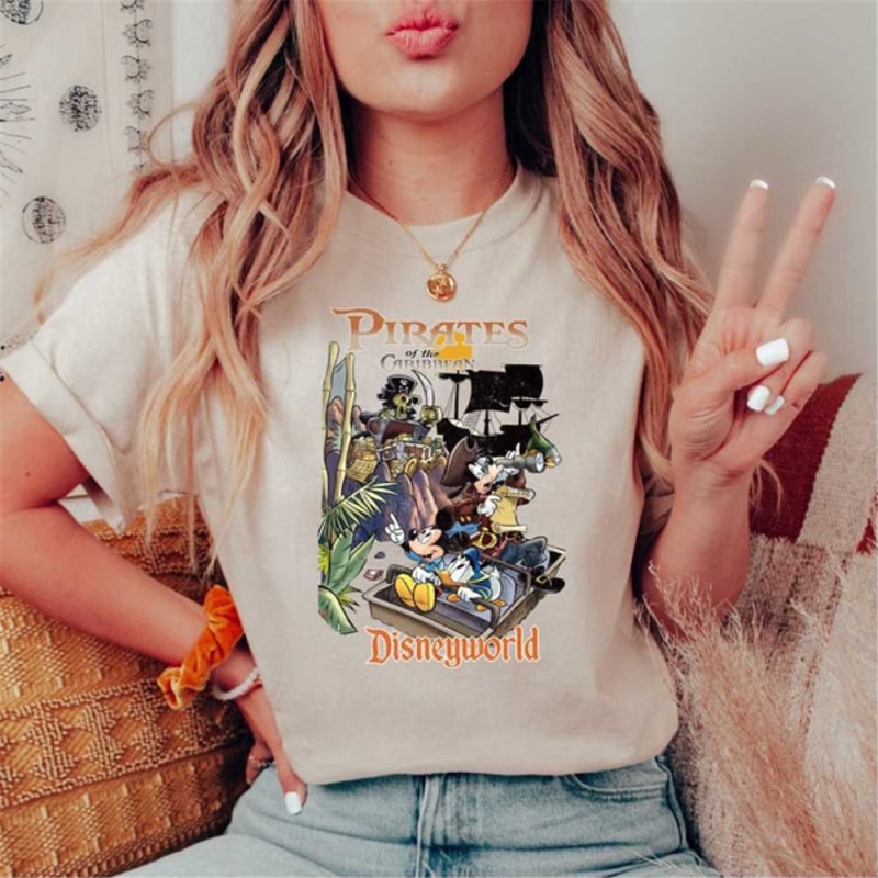 MR2510202395933disneyworldpiratesshirtvintagepiratesofthecaribbeanimage1jpg
