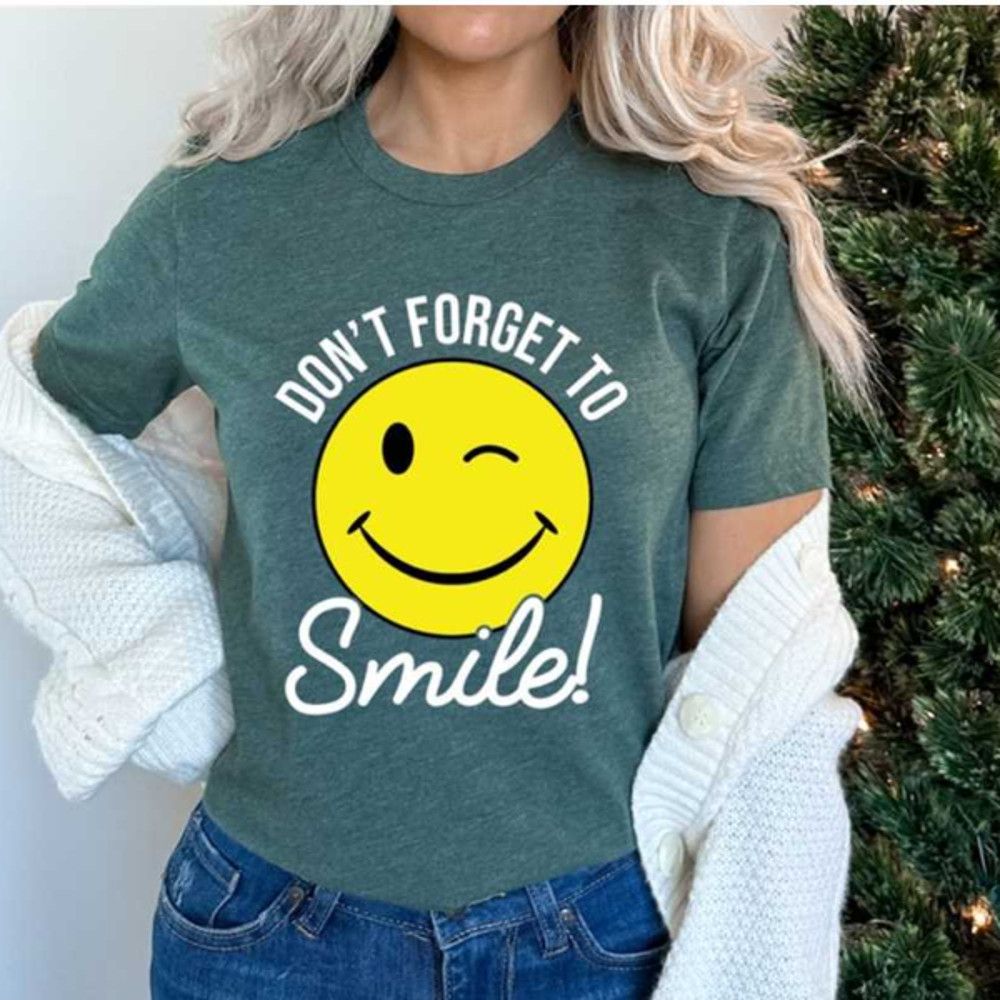 MR261020239542dontforgettosmileshirtsmilinghappytshirtimage1jpg