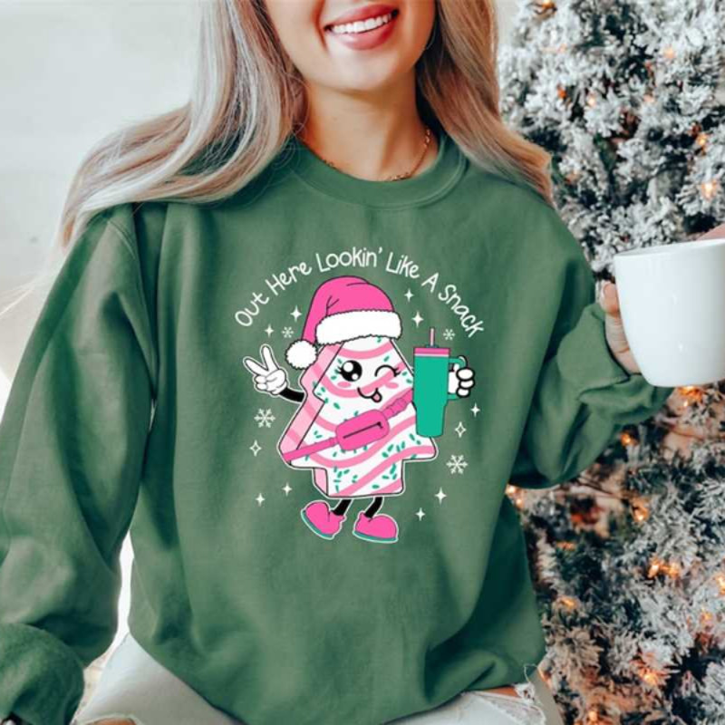 MR2610202315720boojeeoutherelookinlikeasnackshirtchristmastreecakeimage1jpg