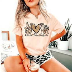 peace love aussie shirt - australian shepherd owner t-shirt - dog mom apparel - pet lover clothing - woman clothing - do
