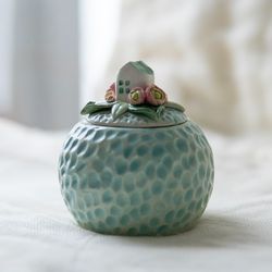 Rose Cottage Trinket Box, Cute Ceramic Miniature House with Roses, Charming Housewarming Gift, Cottagecore Decor