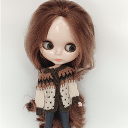 Knitted white cardigan for Blythe doll