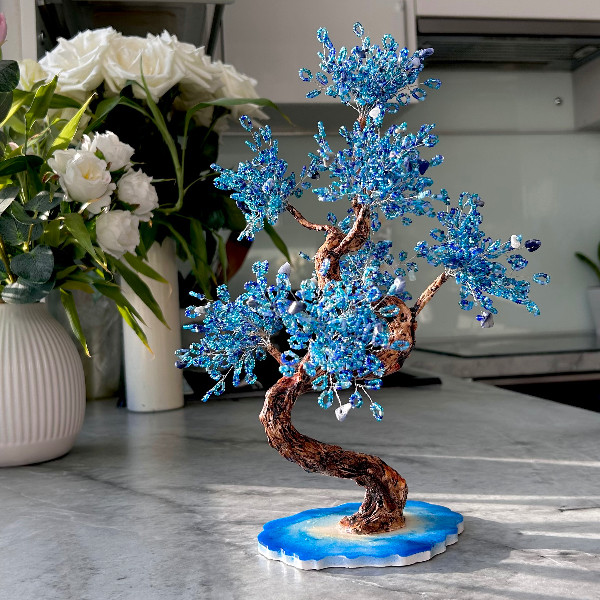 Arstract-tree-sculpture-of-beads.jpeg