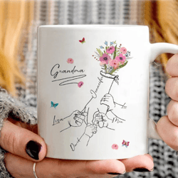 custom grandma mug, mom holding kid hands mimi nana mug, 15oz ceramic mug for grandma, mom custom kidnames hand mug, per