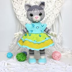 Kitty pattern crochet PDF in English Cat tutorial amigurumi toy