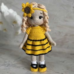 Doll bee pattern sunflower crochet