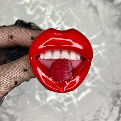 Polymer clay brooch lips Raspberry