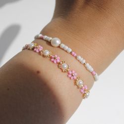 Pink Floral Bracelet with Pearls - Customizable Size. Handcrafted bracelet adorned with delicate pink flowers