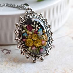 Real Tanacetum pendant. Real flower necklace. Flowers in resin.
