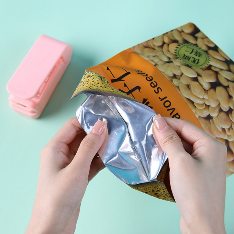 Compact Mini Sealing Machine 3