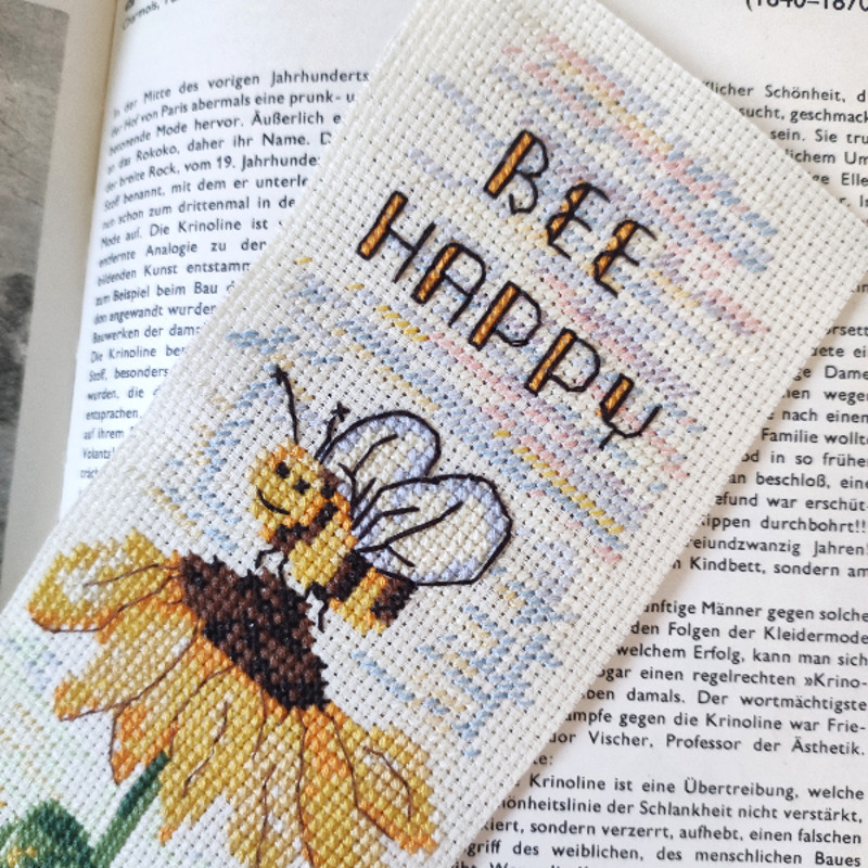 bookmark cross stitch pattern bee 2