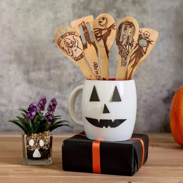 5 Piece Halloween Wooden Spoon Set