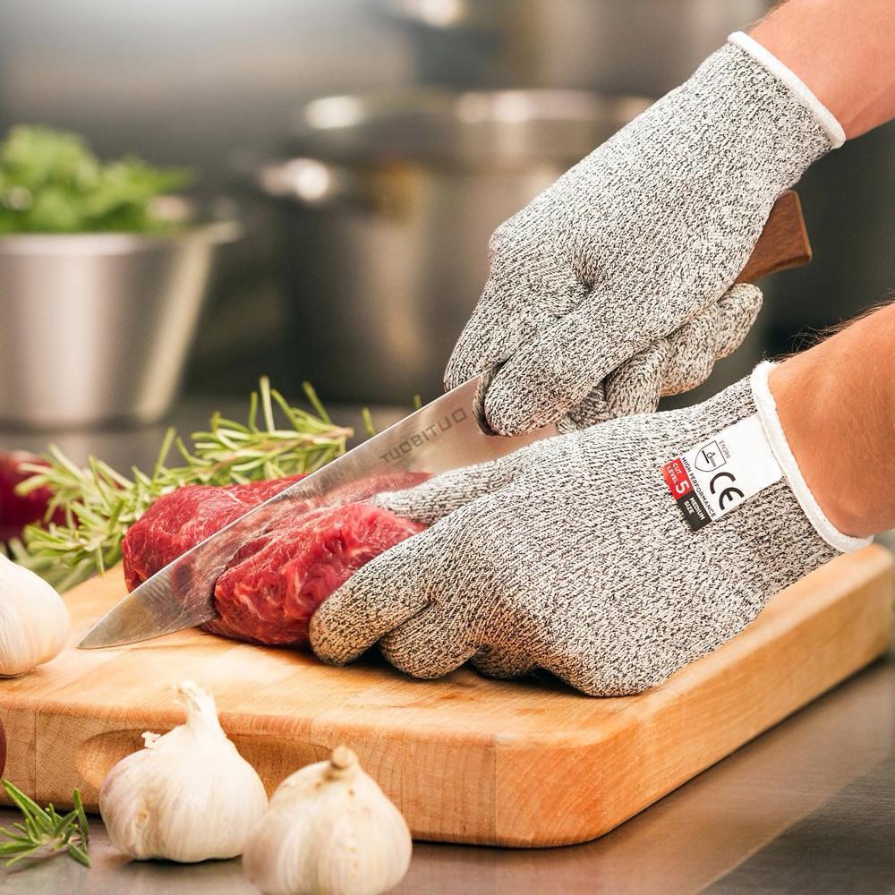 Heat and cut resistant cooking gloves for chefs