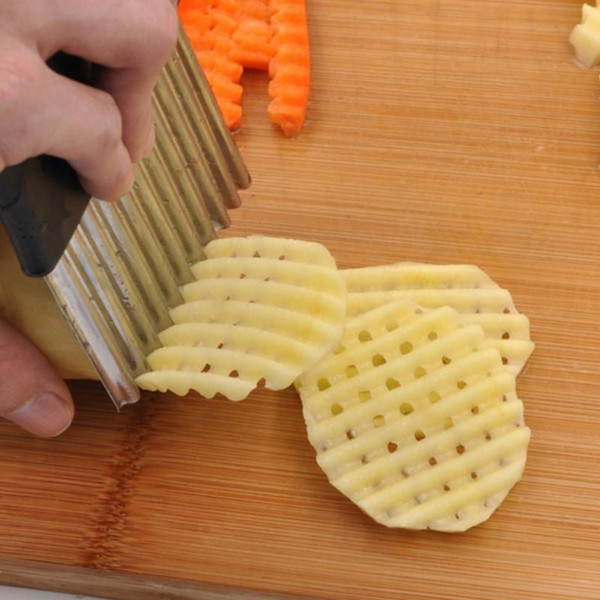 Effort-Reducing Handheld Wavy Potato Cutter - Inspire Uplift