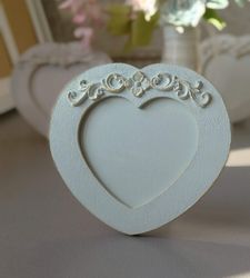Heart-shaped photo frame in sage green color Mothers day gift Shabby chic Picture frame Love Pink photo frame